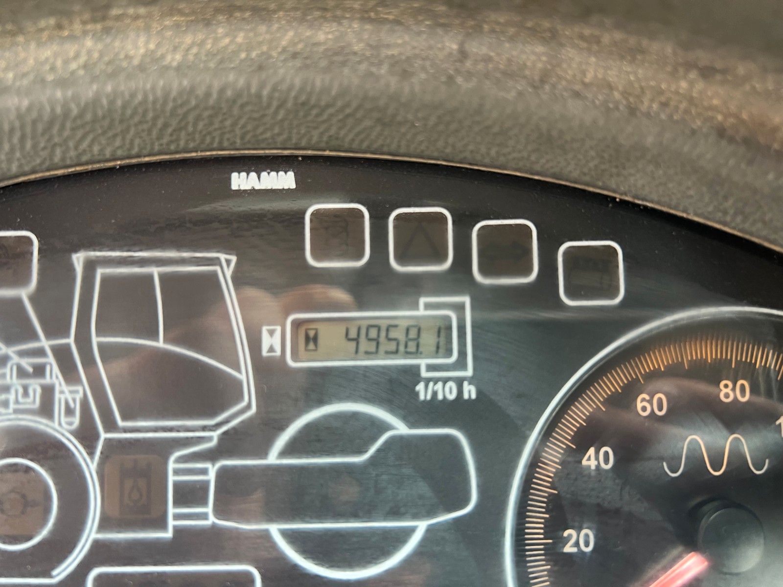 Fahrzeugabbildung Hamm 3307 HT / Walzenzug / 4.958h / 2001