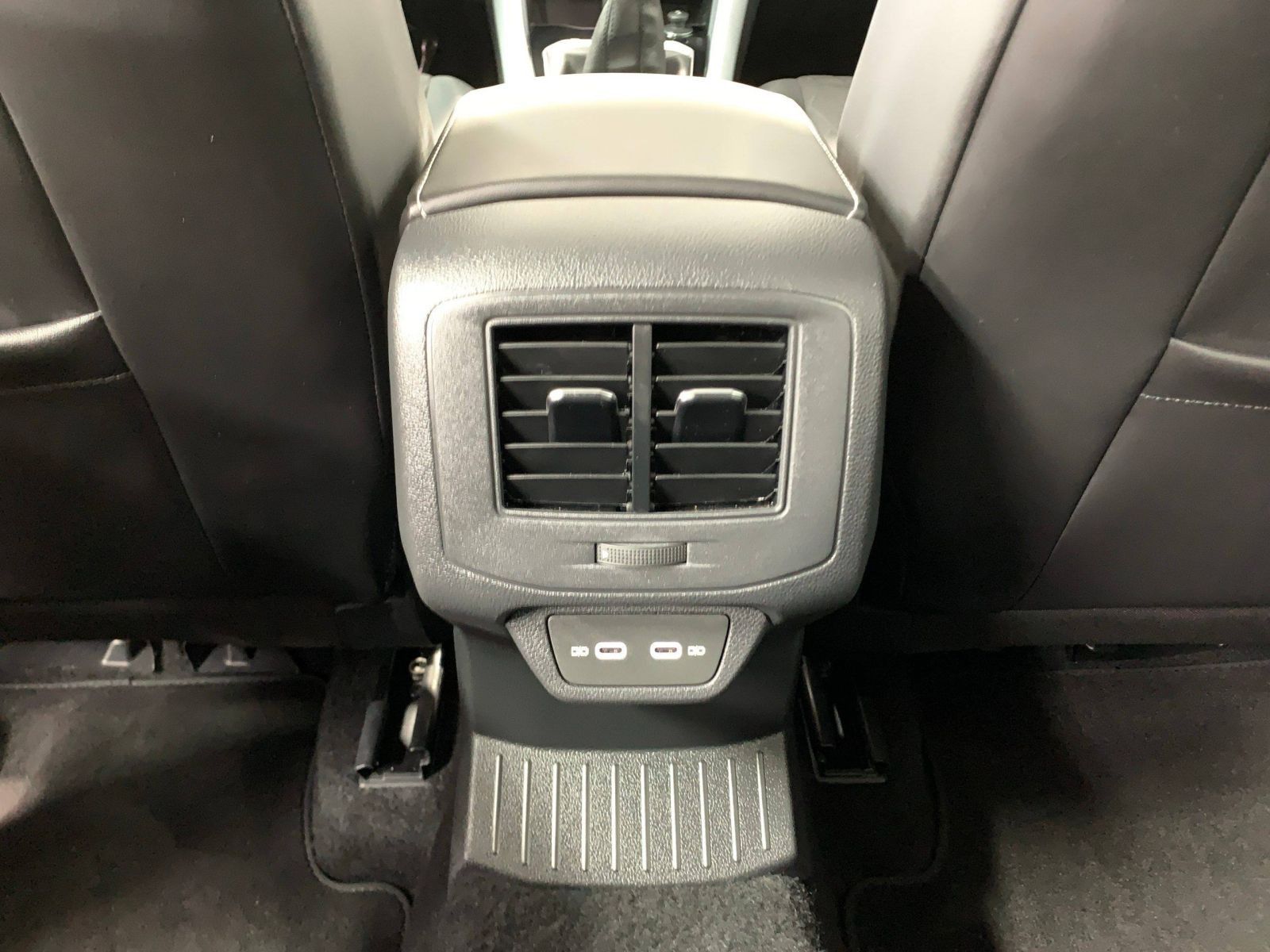 Volkswagen T-Roc - Bild 18