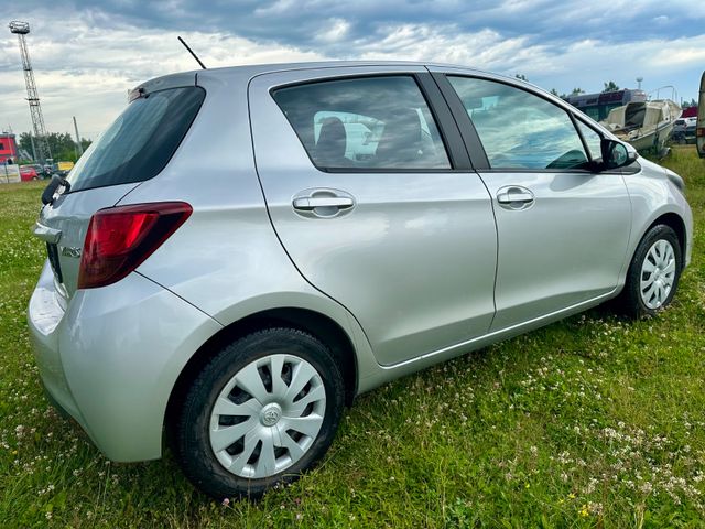 Toyota Yaris Comfort — Bild 3