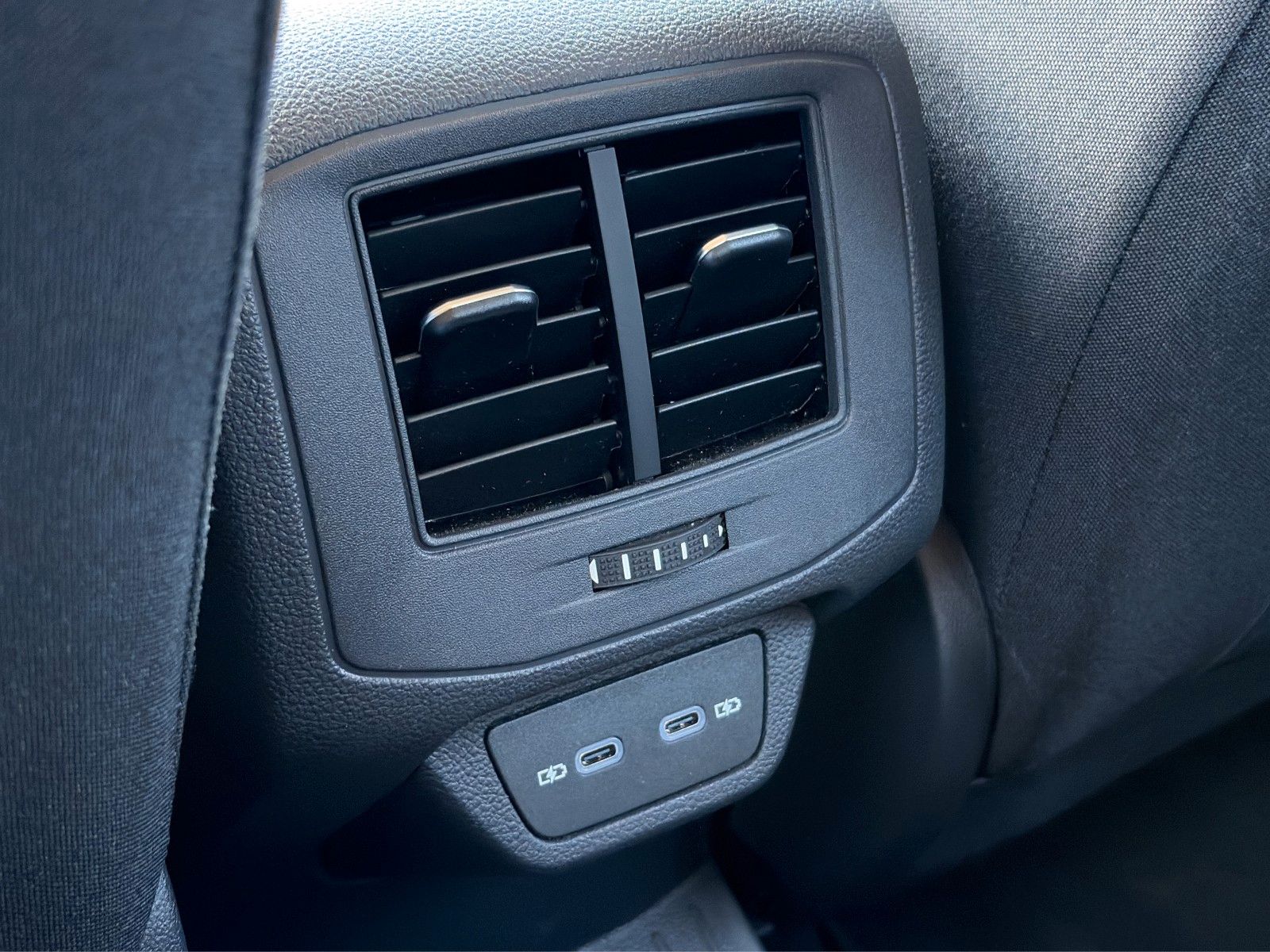 Fahrzeugabbildung Volkswagen T-Roc Life*DSG*ViCo*LED*SHZ**