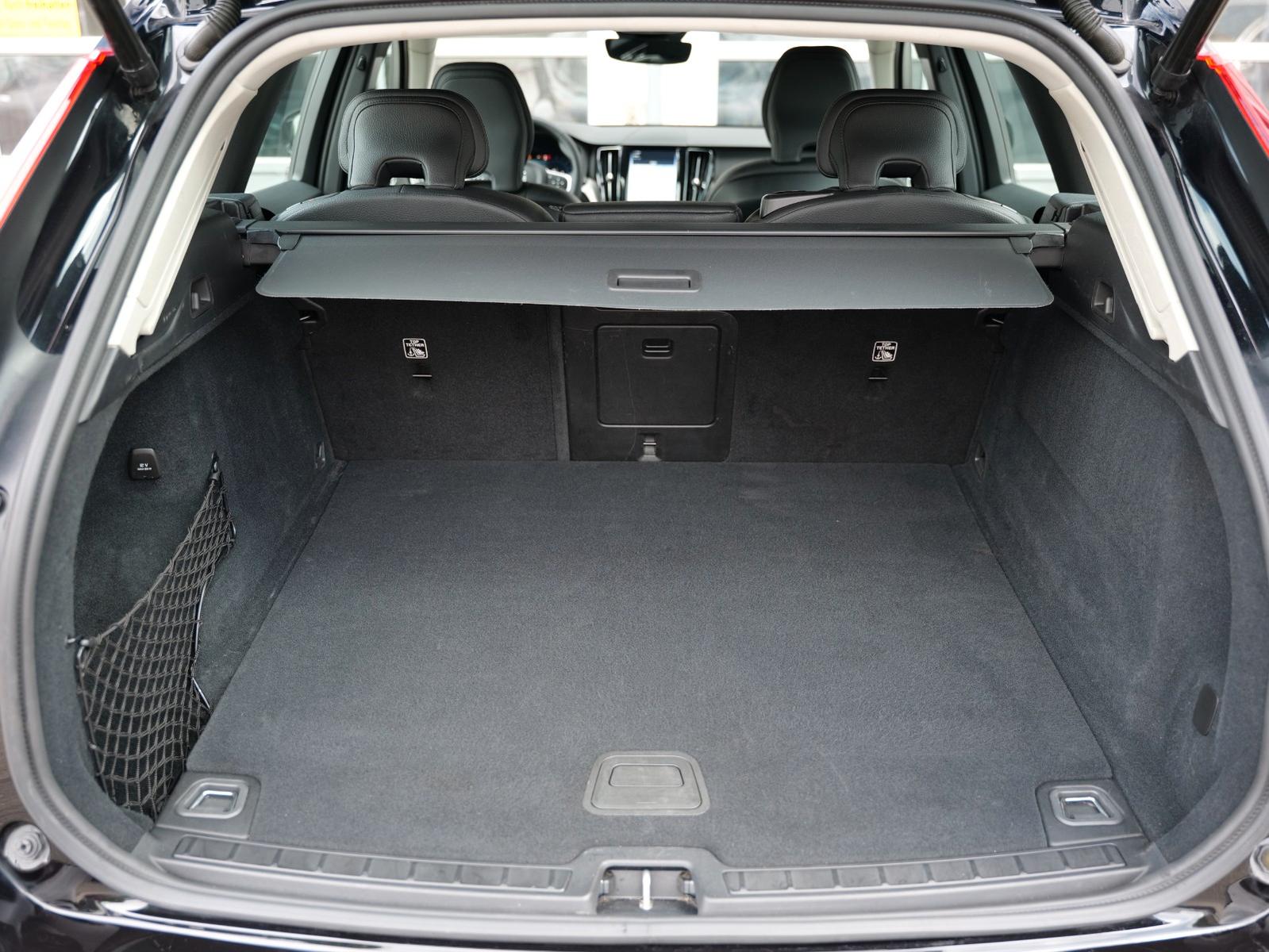 Volvo XC60 B5 Core AWD LEDER+NAVI+4xSHZ+CAM+KEYLESS, миниатюра 26
