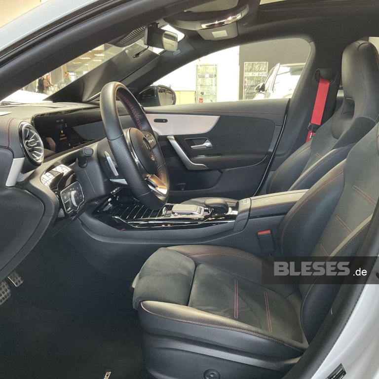 MERCEDES-BENZ CLA 35 AMG Shooting Brake – Bild 11