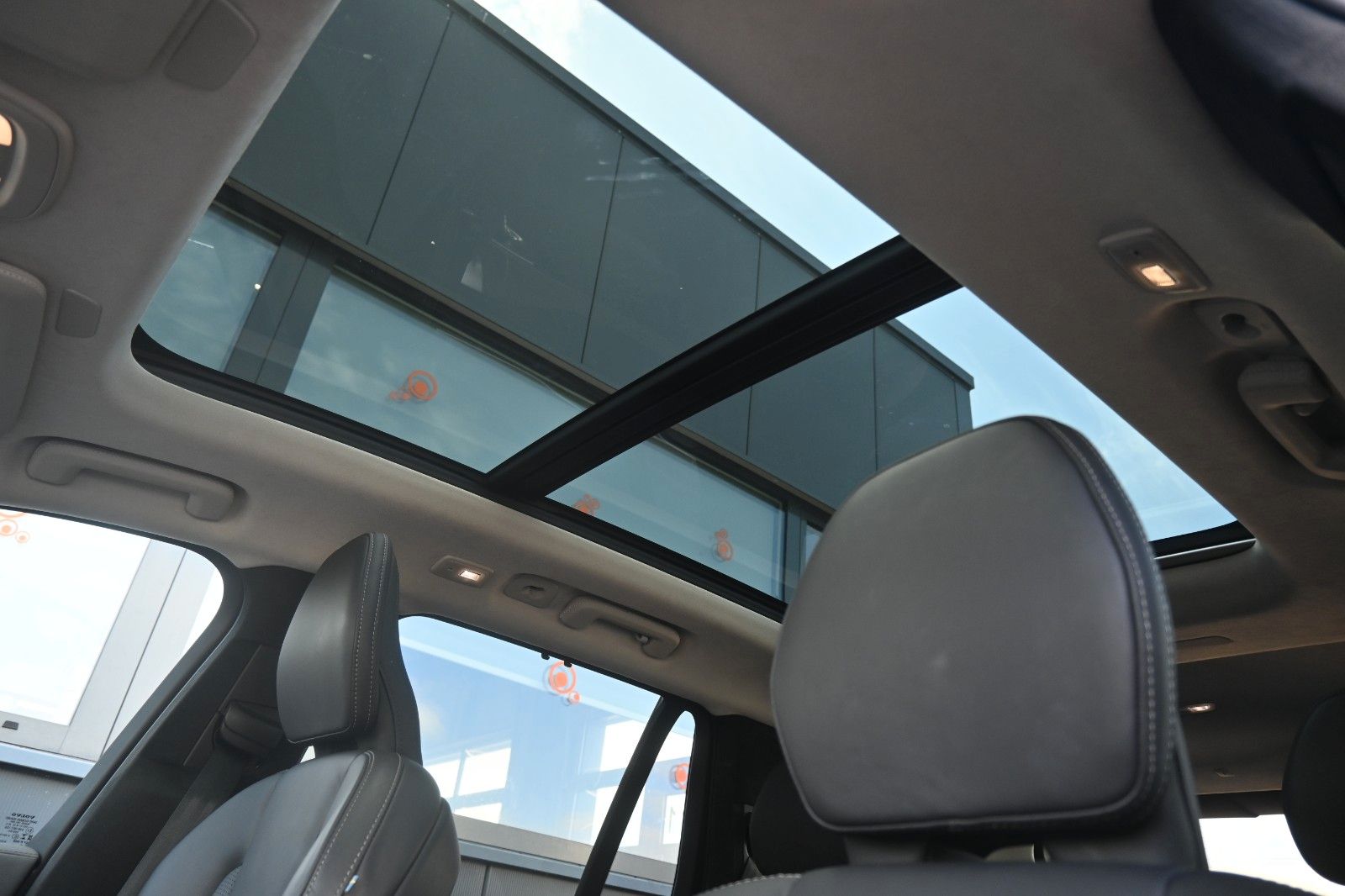 Fahrzeugabbildung Volvo XC90 B5D AWD Ultimate Bright*LED*PANO*STHZ*B&W*