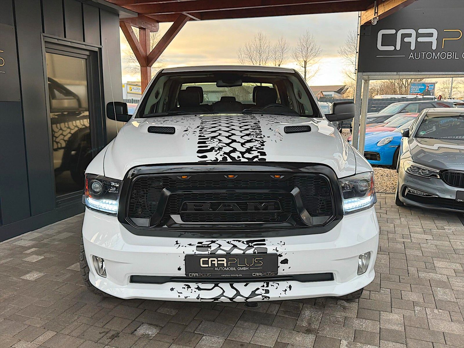 Fahrzeugabbildung Dodge RAM 5.7 V8 HEMI SPORT Offroad CrewCab 4x4 LED