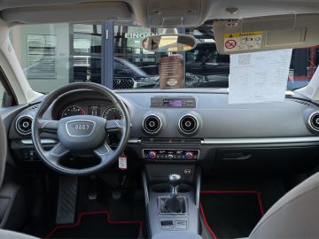 Audi A3 1.2 TFSI Attraction °AHK°SHZ°AAC°Allwetter°