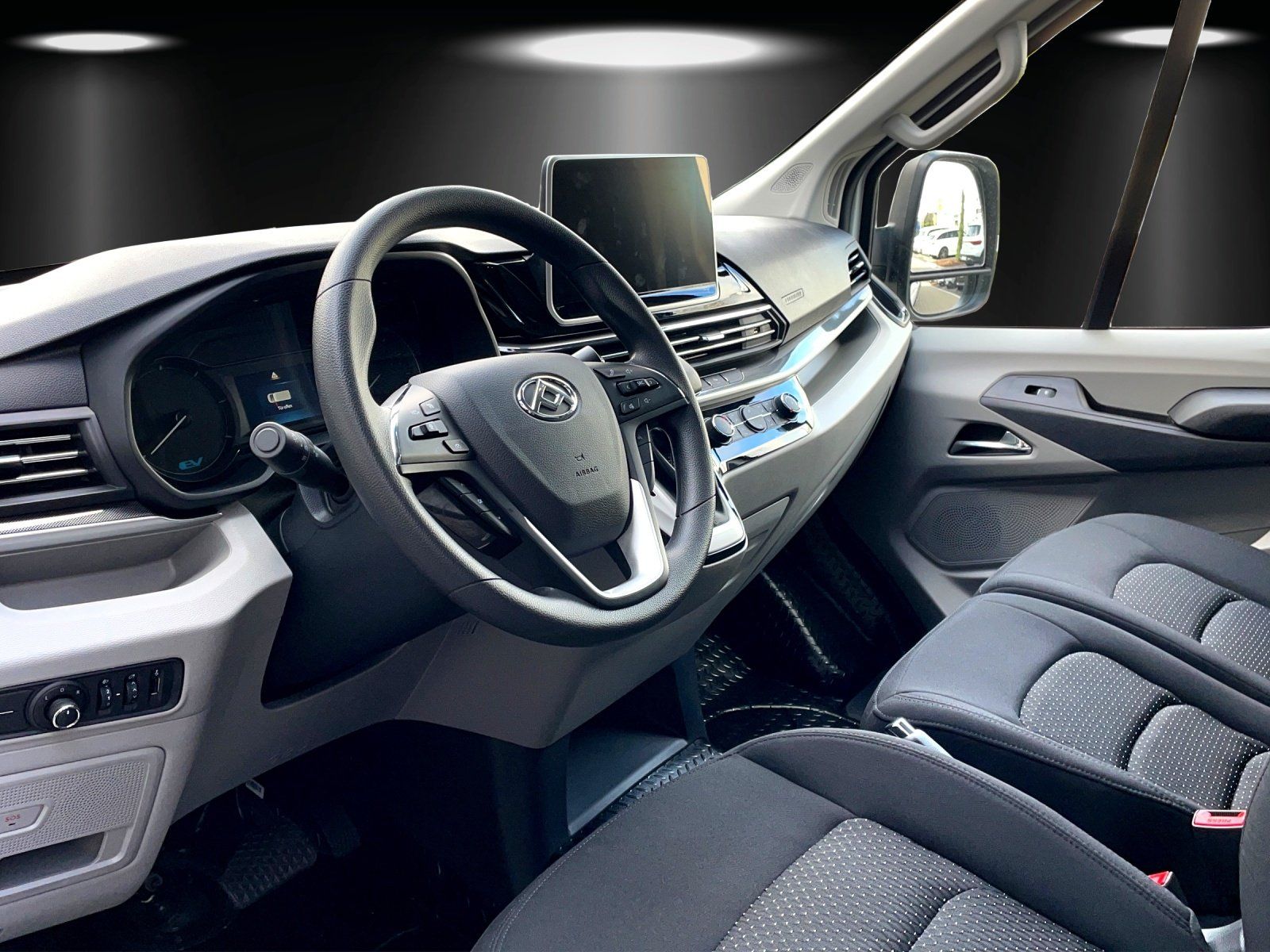 Fahrzeugabbildung Maxus Maxus eDeliver9 65 kWh Dreiseitenkipper Sonderpr