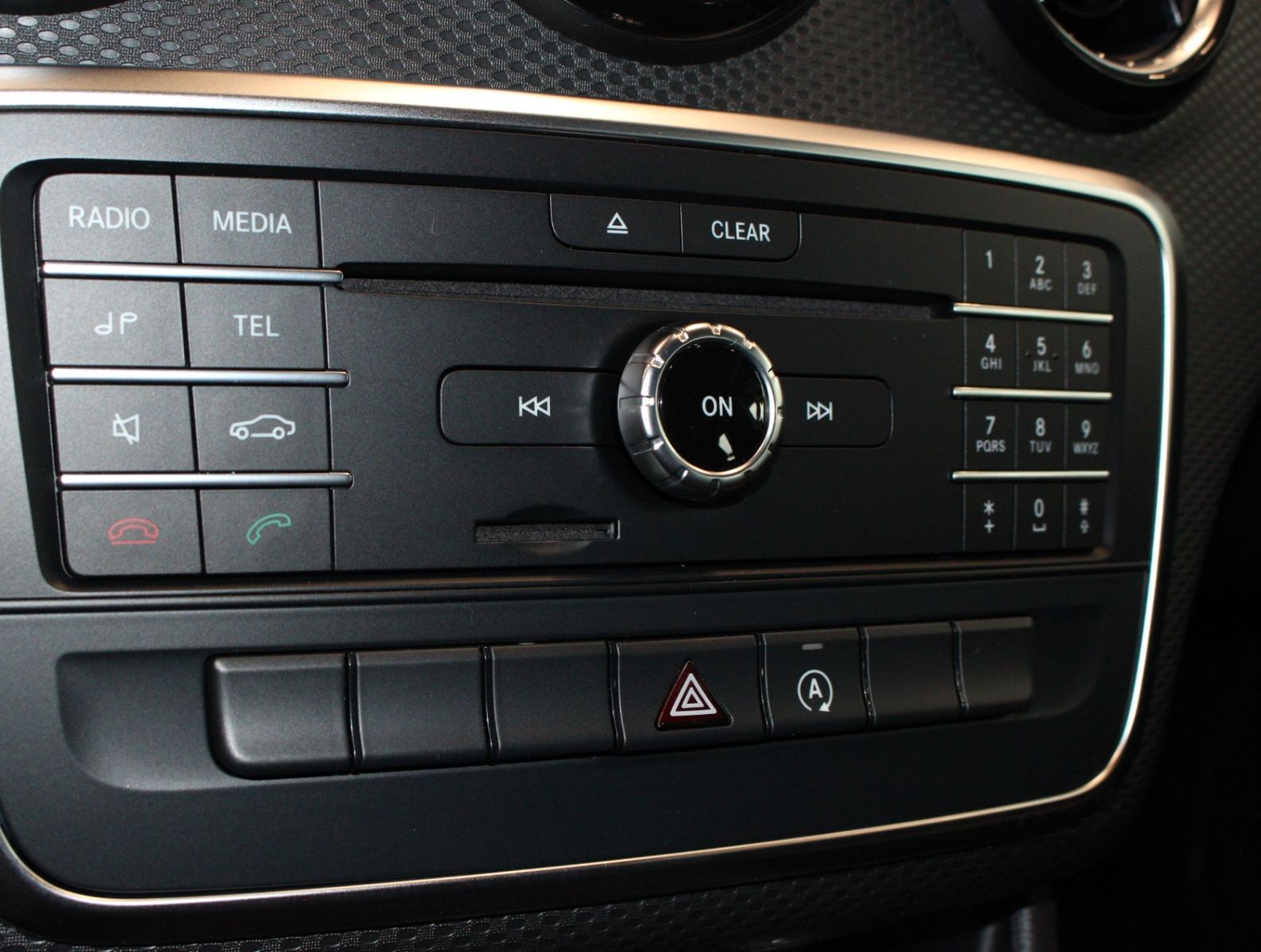 Fahrzeugabbildung Mercedes-Benz A 180 BlueEfficiency 2. Hand*