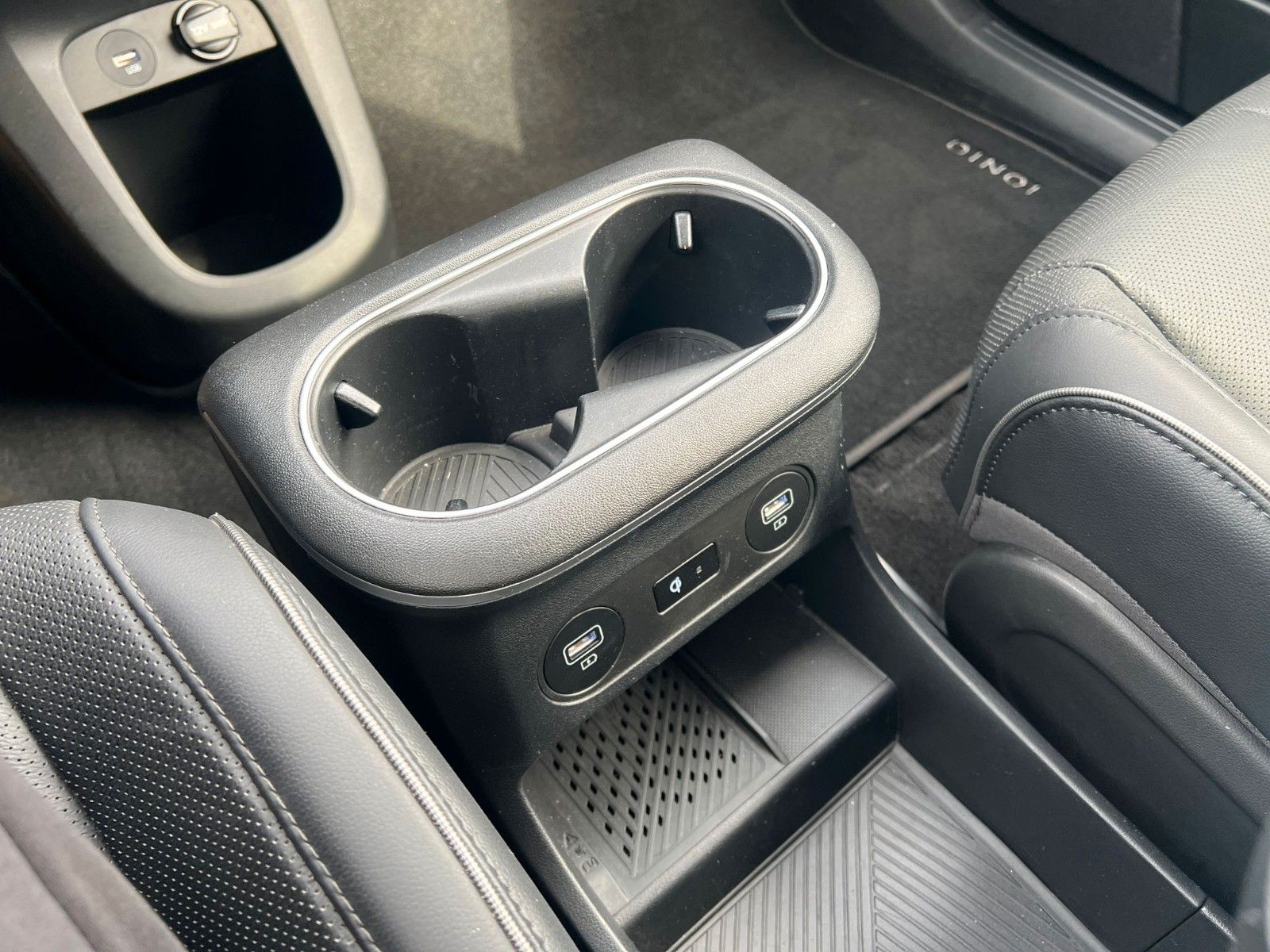 Fahrzeugabbildung Hyundai IONIQ 5 Uniq *RW507KM*HeadUp*Totwinkel*ACC*360°