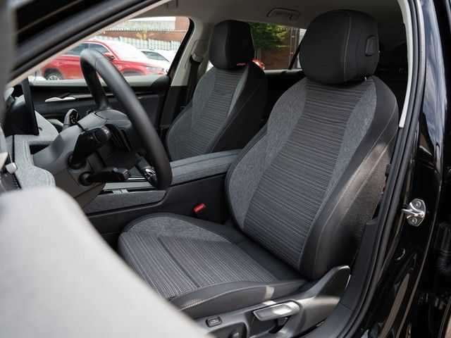 Superb Combi 2.0 TSI Selection 4x4 DSG AHK+MATRI