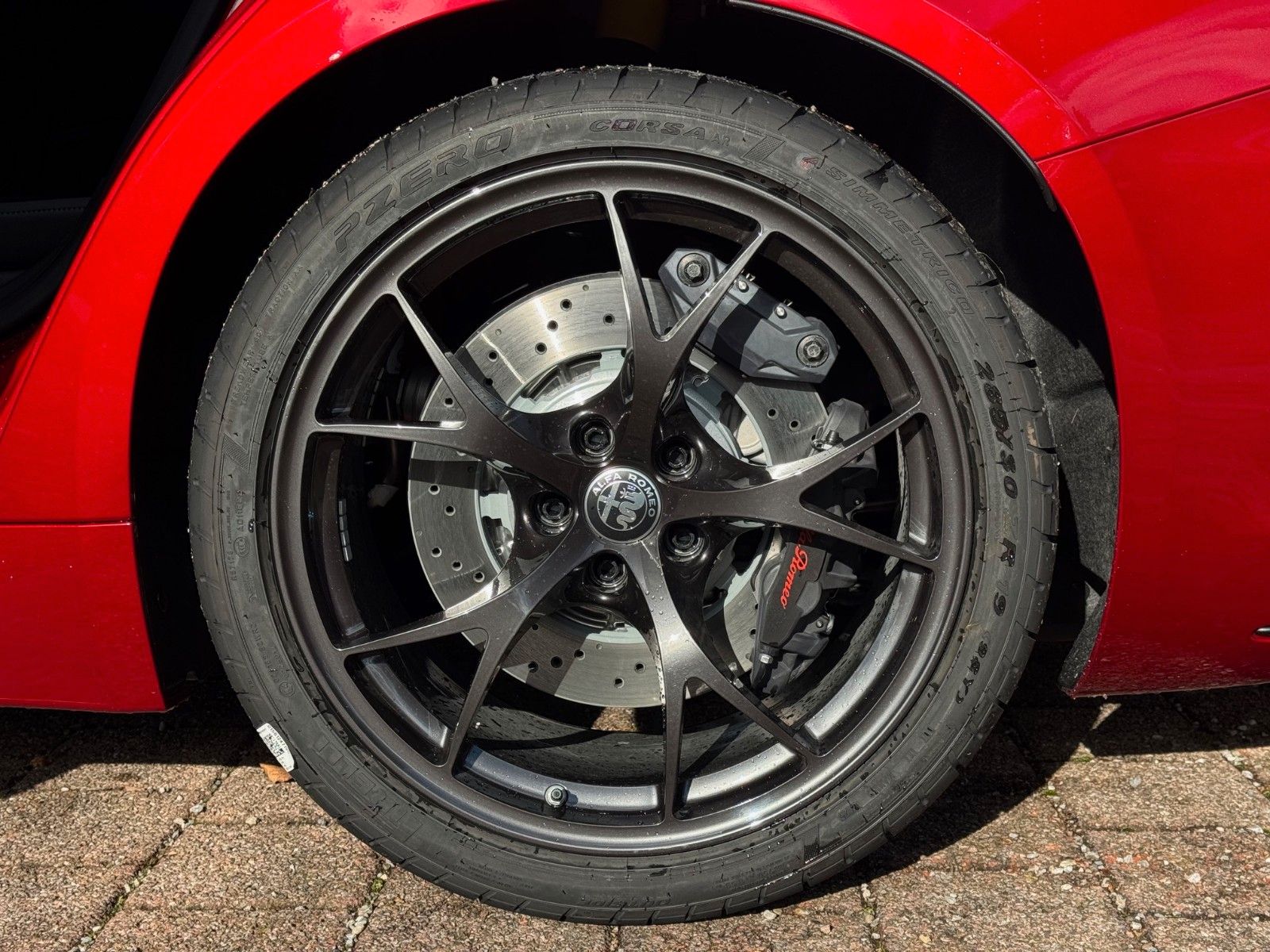 Fahrzeugabbildung Alfa Romeo Giulia 2.9 V6 Quadrifoglio Techpak. 19", Etna