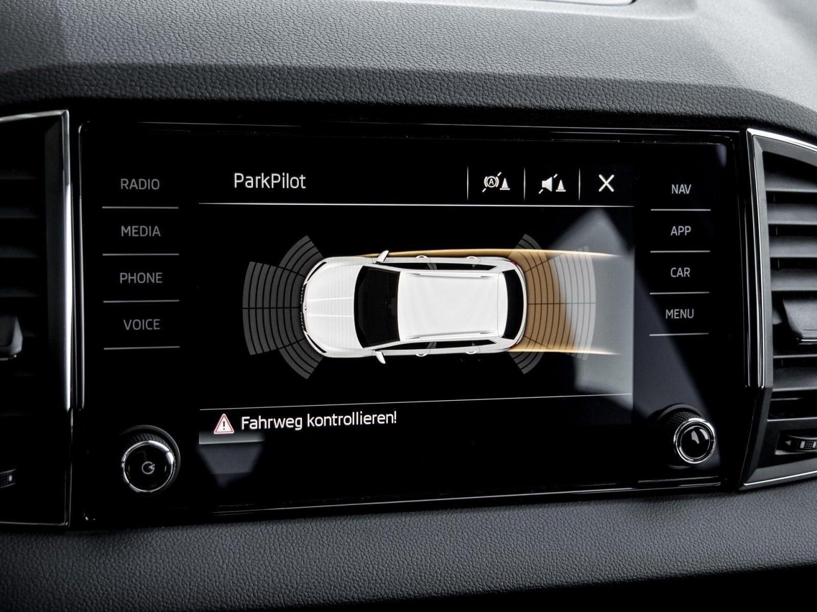 Skoda Karoq Drive 125 NAVI LED Sound Syst. PDC V+H LM, миниатюра 11