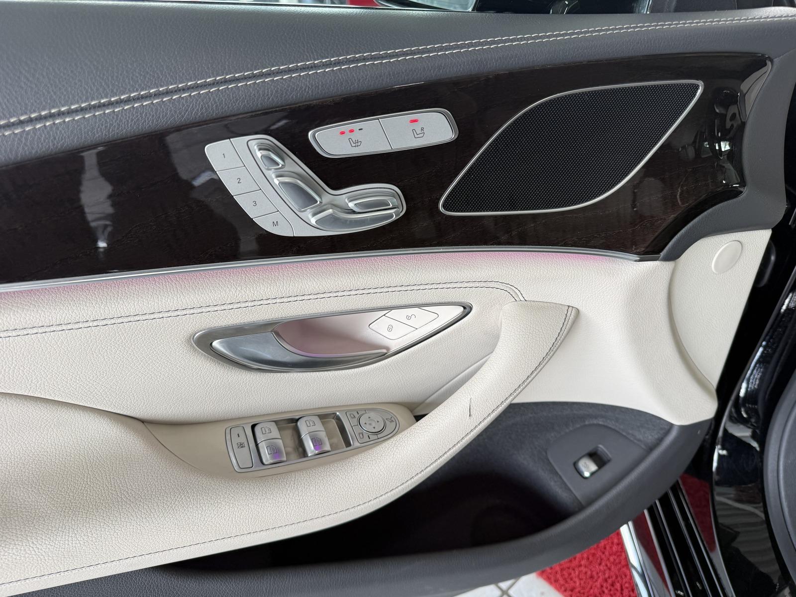 Mercedes-Benz CLS 300 d AMG Line LED+Kamera+SD+Leder+Navi+Memo