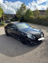 Mercedes-Benz E 500 5,5  - Mercedes-Benz E 500: 5 Türen
