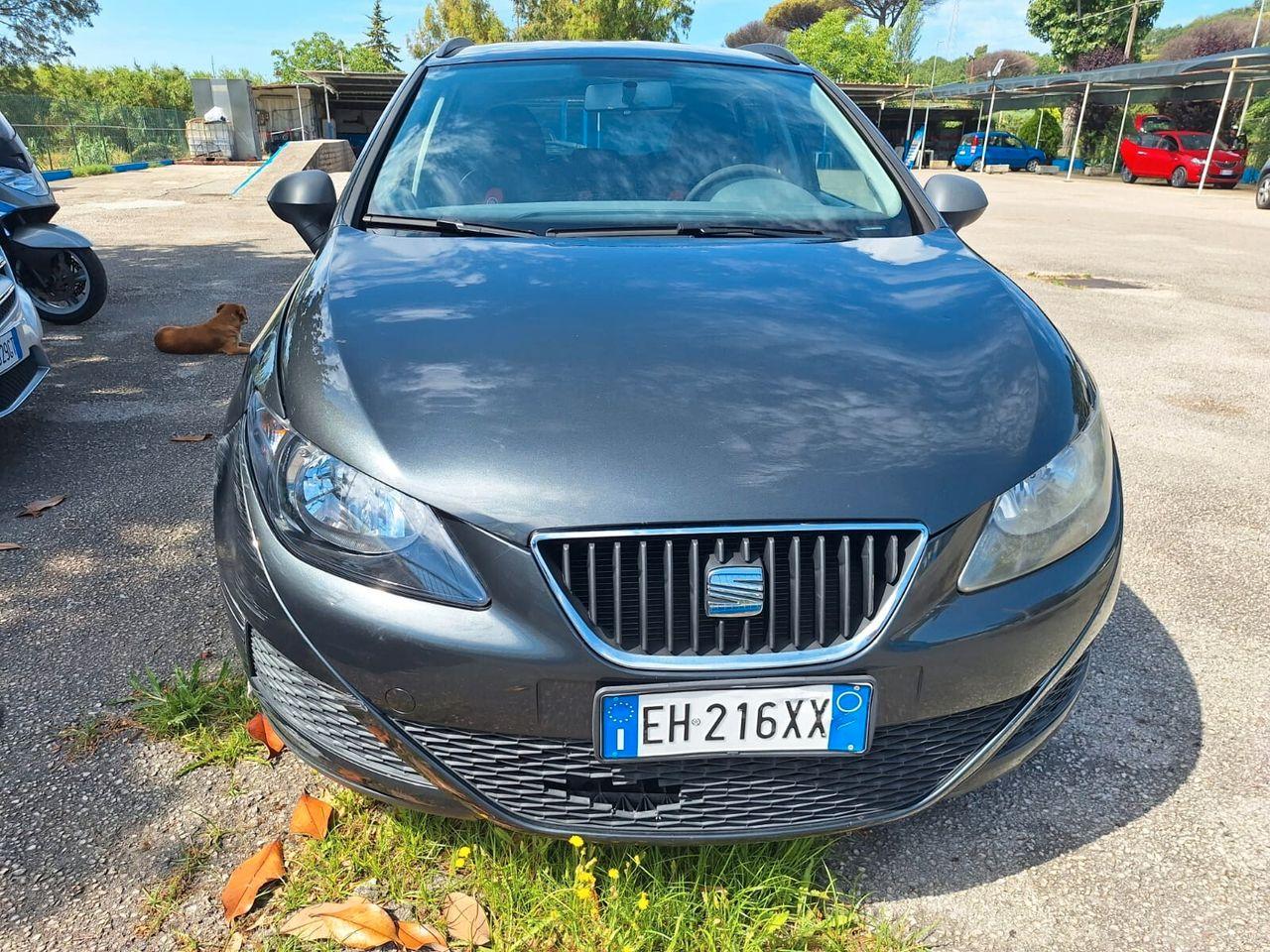 Seat Ibiza 2011 — rear view