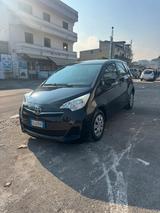 Toyota Verso-S Verso-S 1.3 Lounge mt - schwarze Toyota Verso-S