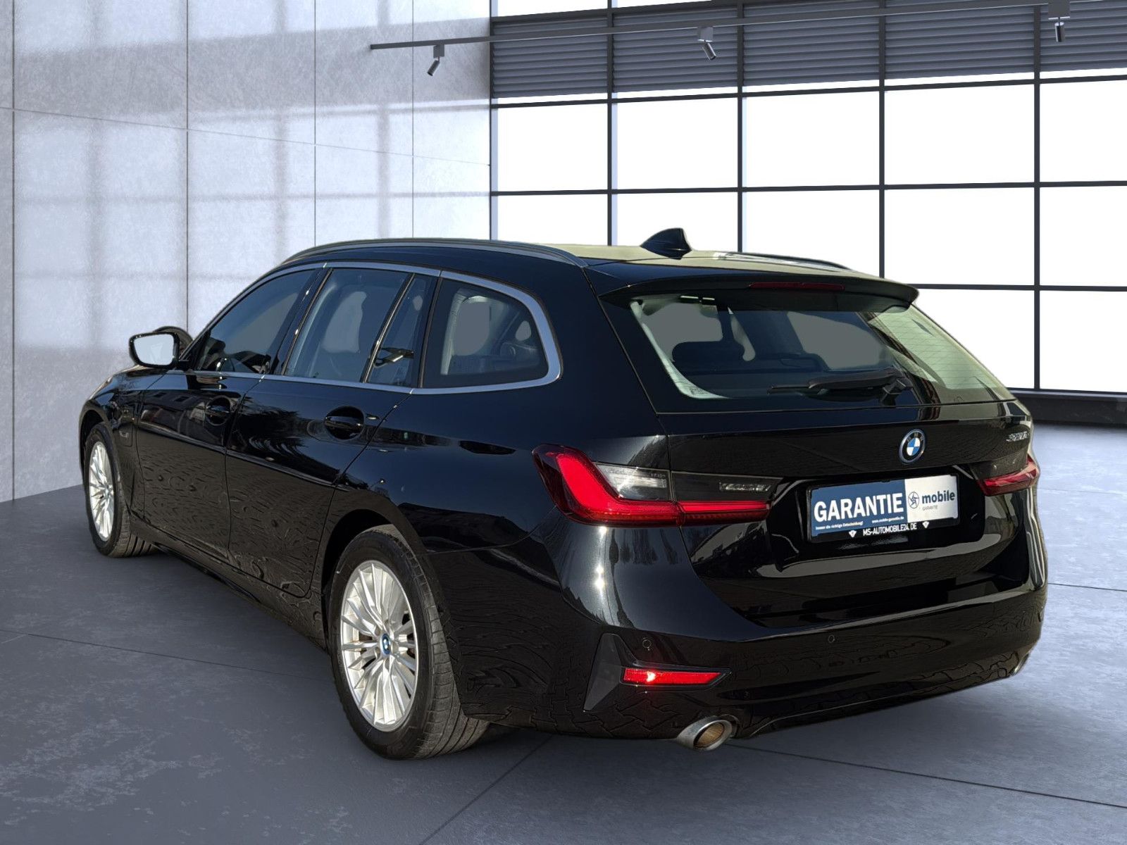 Fahrzeugabbildung BMW 320 e Sport Line/ 1. Hand / unfallfrei