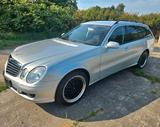 Mercedes-Benz Mercedes Benz 220Cdi W211 - Mercedes-Benz 220 aus 2009