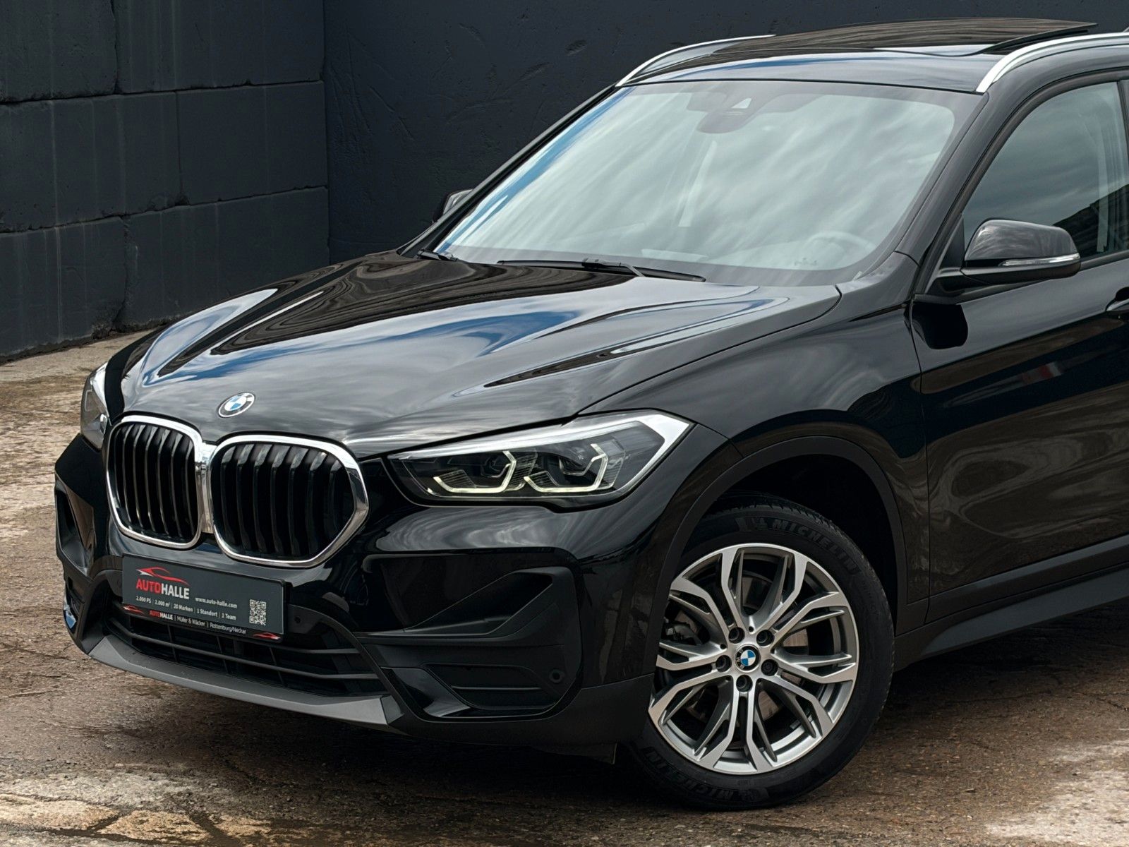Fahrzeugabbildung BMW X1 sDrive 20d Temp. AHK PANO LED CAM KZG CarPlay