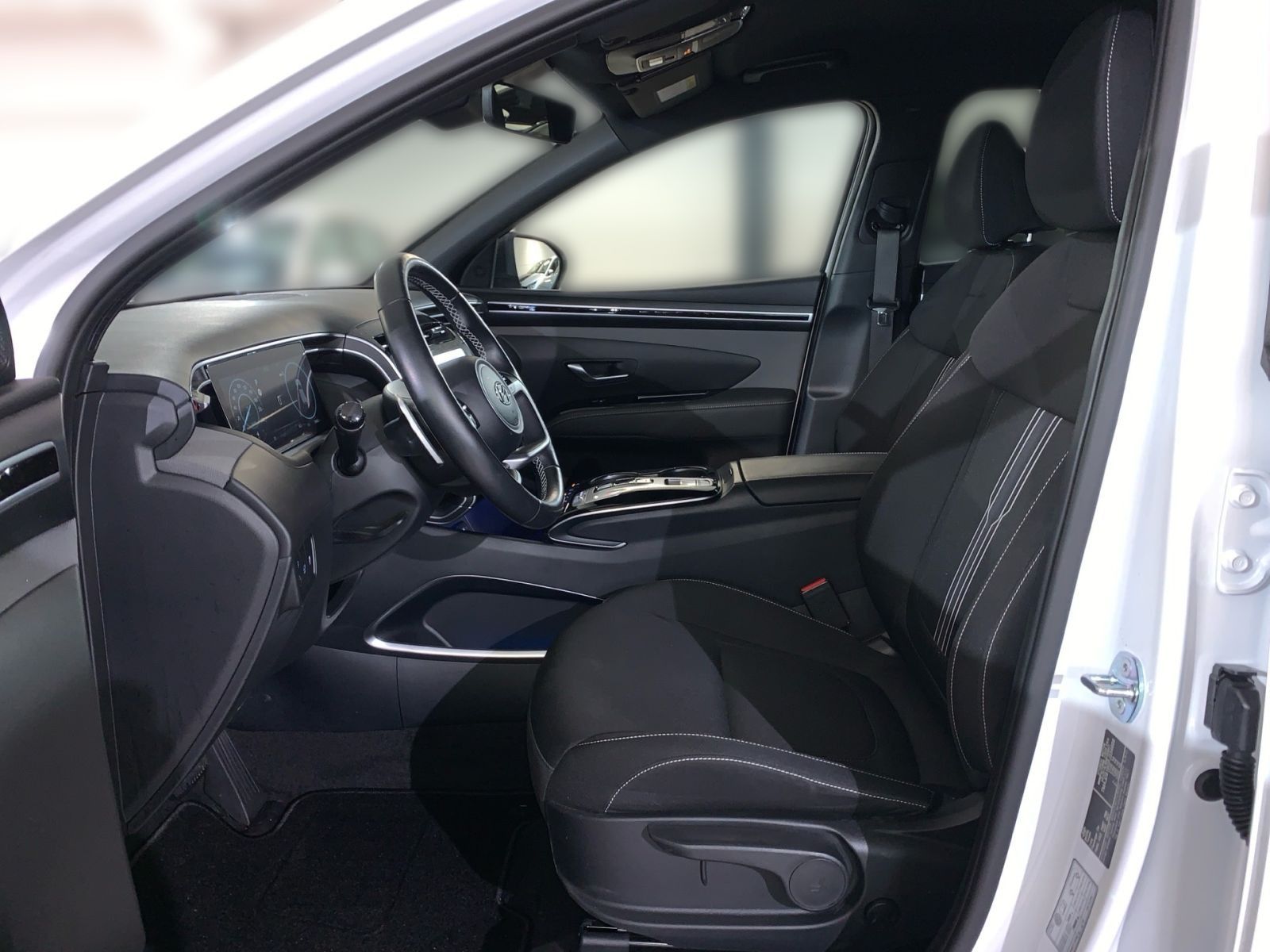 Fahrzeugabbildung Hyundai TUCSON 1.6 T-GDI 7-DCT Blackline Mild-Hybrid AHK