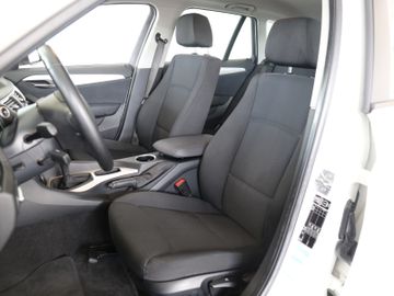 BMW X1 sDrive 20d XENON KLIMAAUTOMATIK PDC AHK