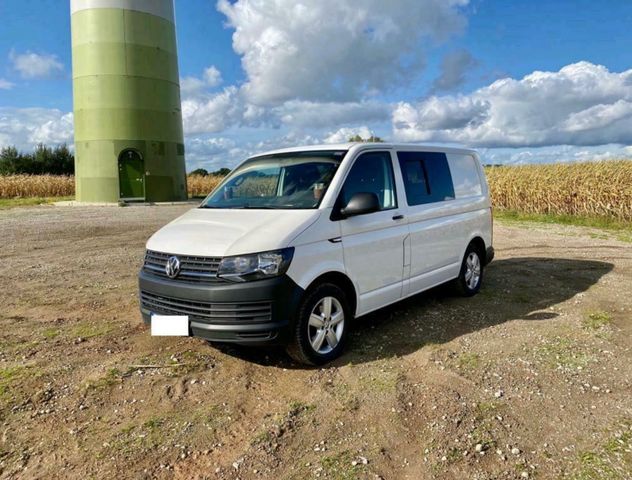 Volkswagen T6 Transporter mit Campingausbau 150 PS