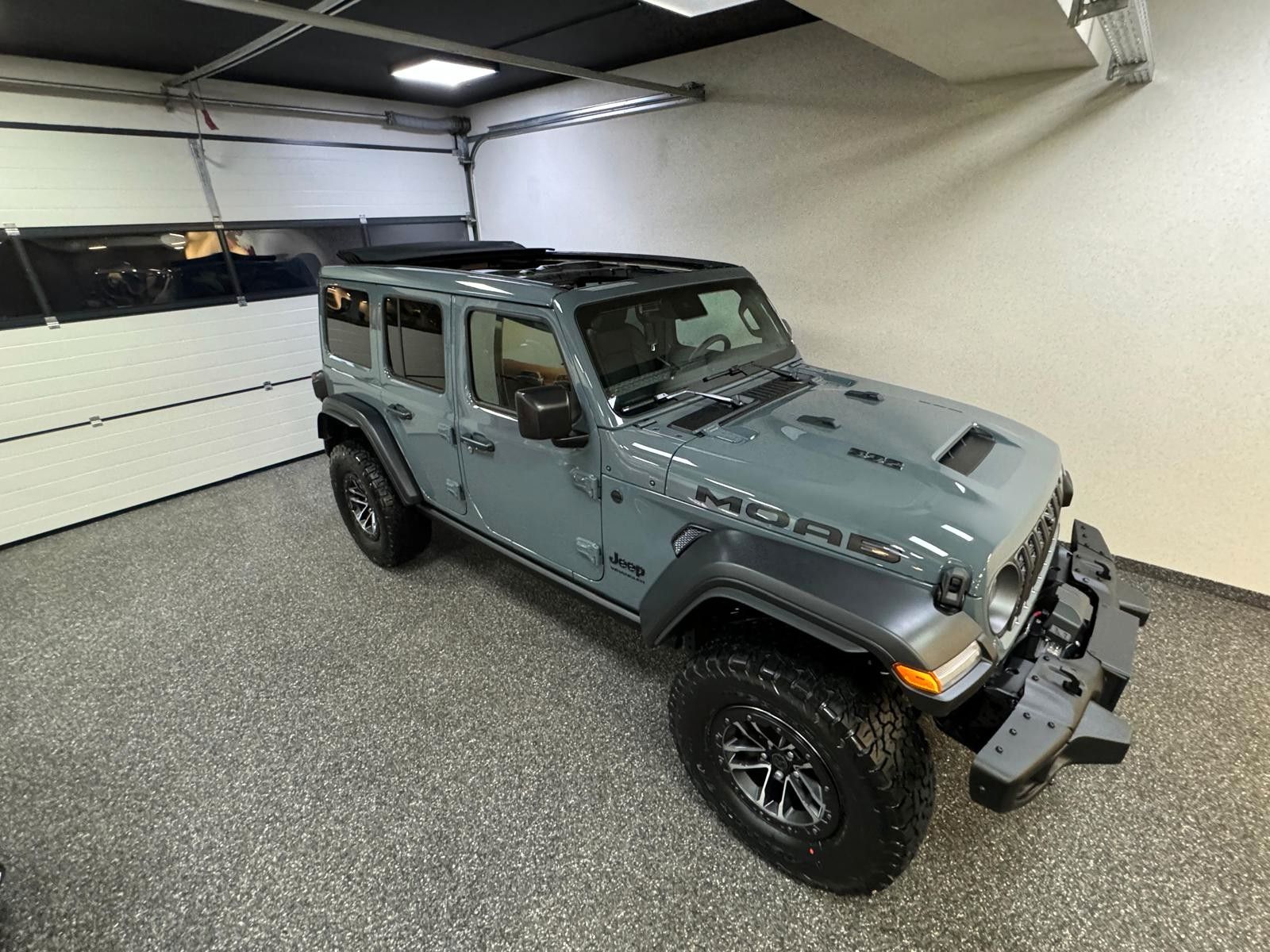 Fahrzeugabbildung Jeep MOAB 392-6.4L HEMI V8-WINDE-SKY ONE-35"