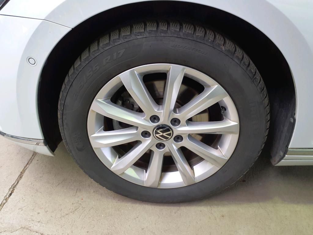 Volkswagen Passat Variant Elegance 2.0 TDI DSG RFK*PDC*Temp