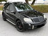 Mercedes-Benz Mercedes ML 320 D 4MATIC AMG line S Dach - Mercedes-Benz ML 320: AMG