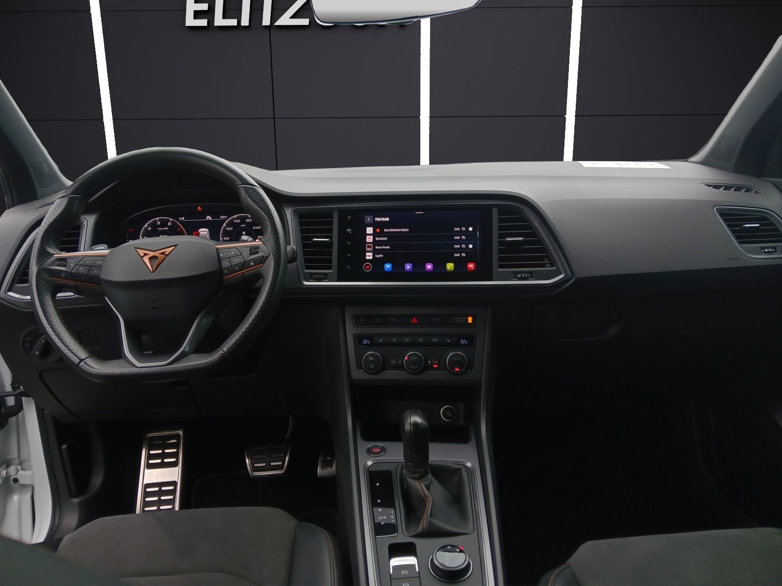 Fahrzeugabbildung CUPRA Ateca TSI DSG 4Drive LED AHK Navi Pano AID ACC P