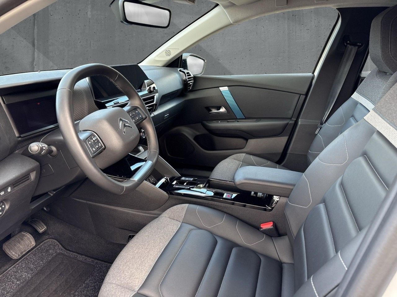 Fahrzeugabbildung Citroën ë-C4 136 Shine