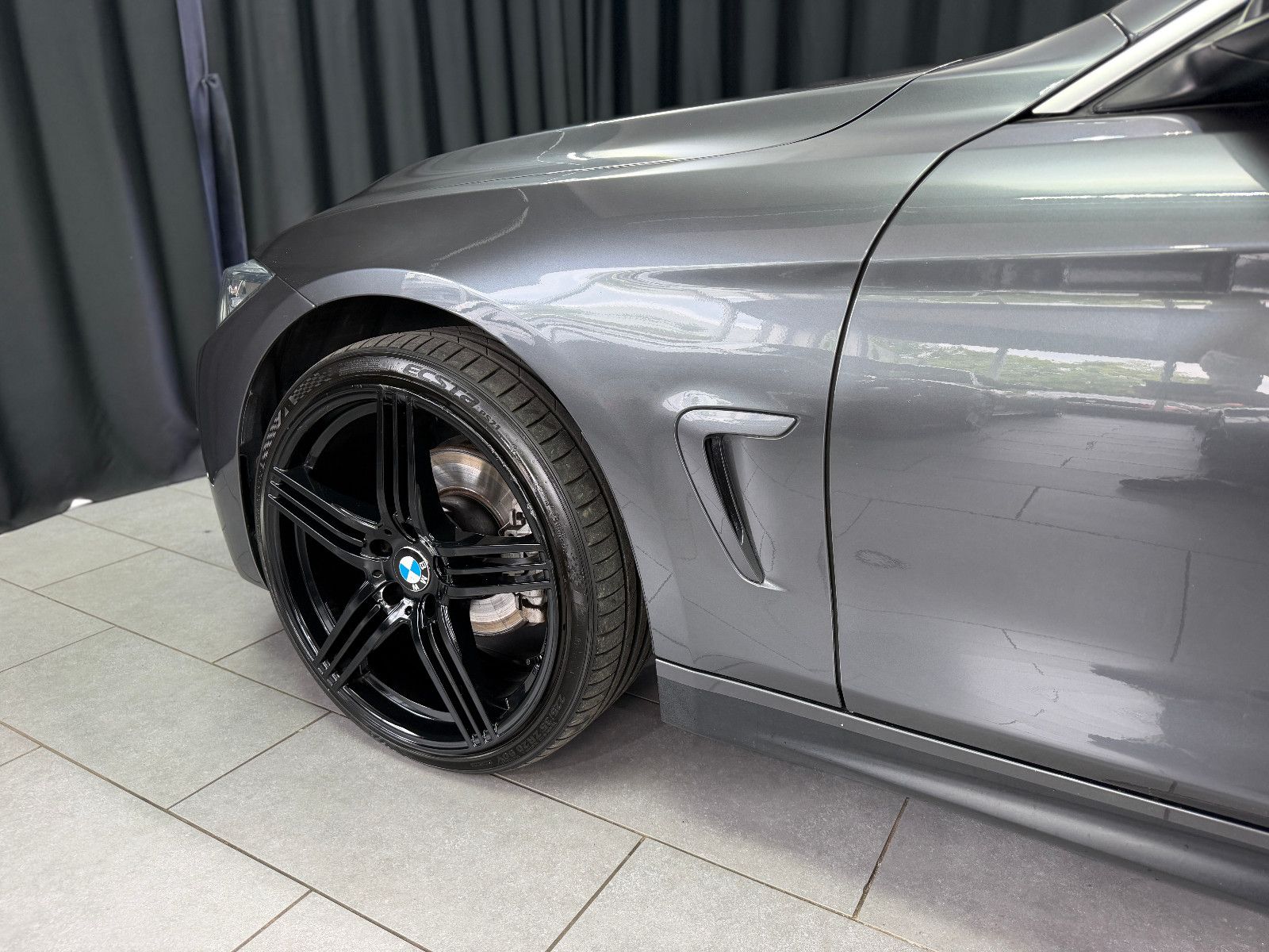 Fahrzeugabbildung BMW 428I Cabrio xDrive|M-Paket|LEDER|HIFI|KAMERA
