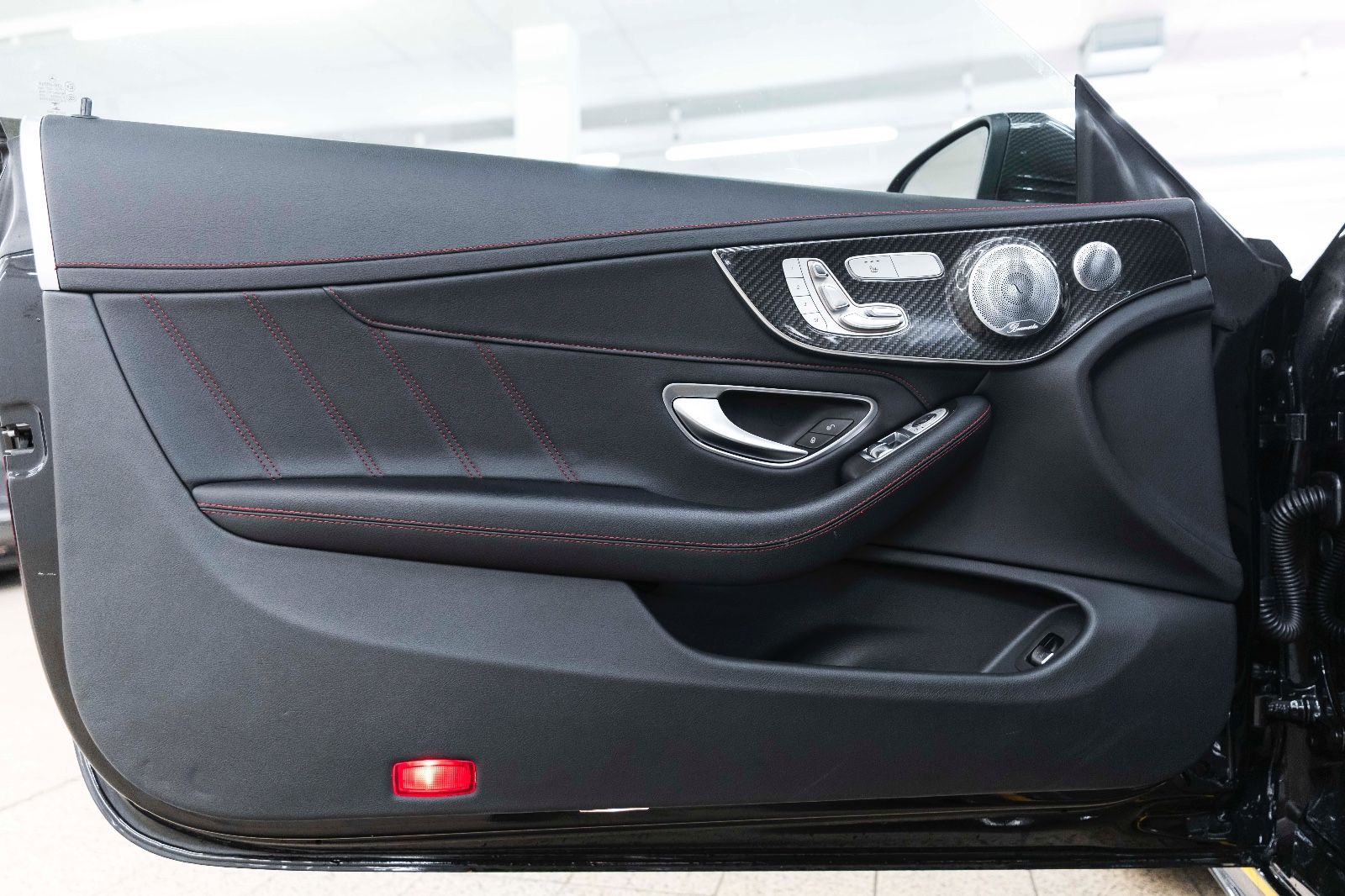 Fahrzeugabbildung Mercedes-Benz C 43 AMG C63 Optik BURMESTER CARBON KAM LED NAV