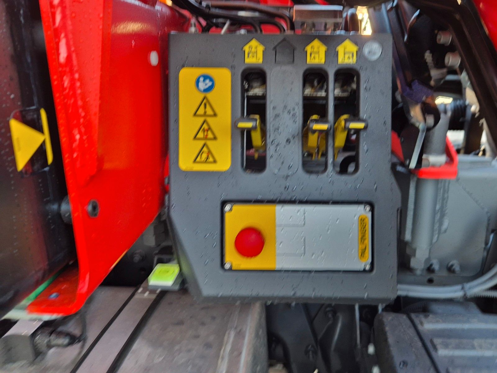 Fahrzeugabbildung Iveco X-Way  AD200X40/P 4x2 Palfinger PK 12.501 Funk