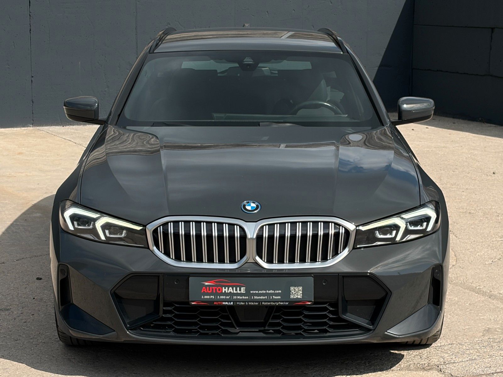 Fahrzeugabbildung BMW 330e Touring M Sport Alcan. Anthra. LC+ AHK H&K