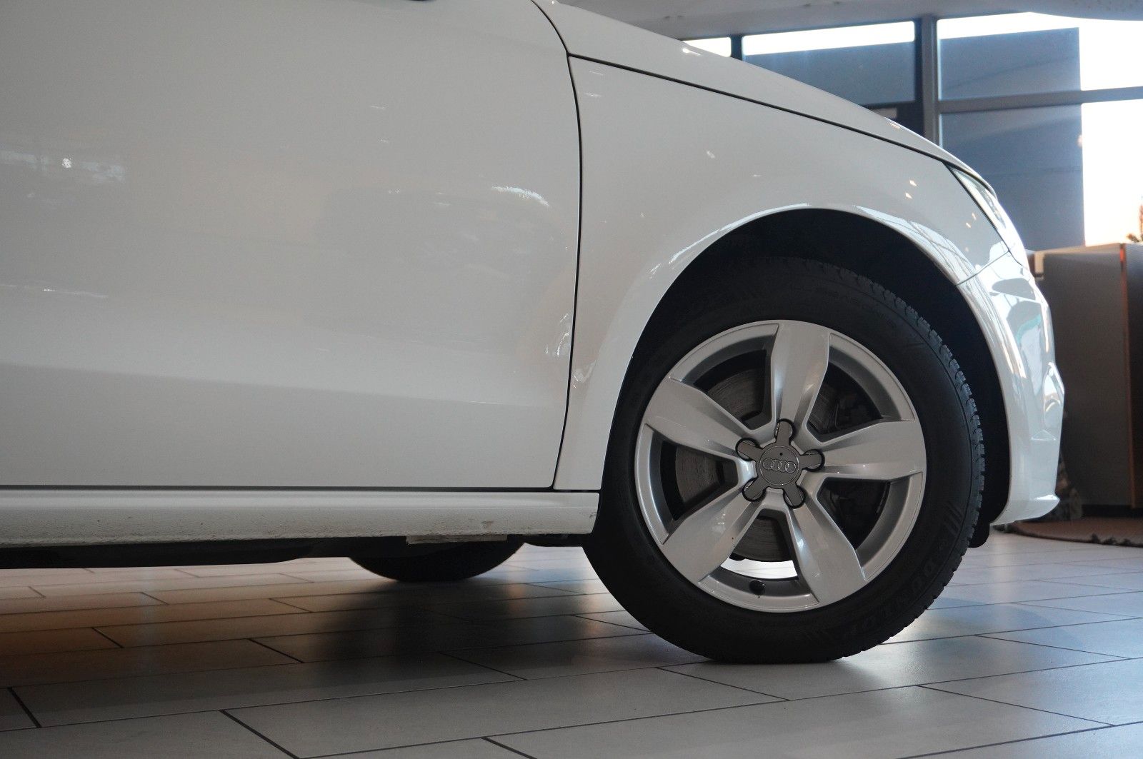 Fahrzeugabbildung Audi A1 1.4 TFSI NAVI/BI-XENON/SHZ/SPORT/PDC/TEMP/AHK