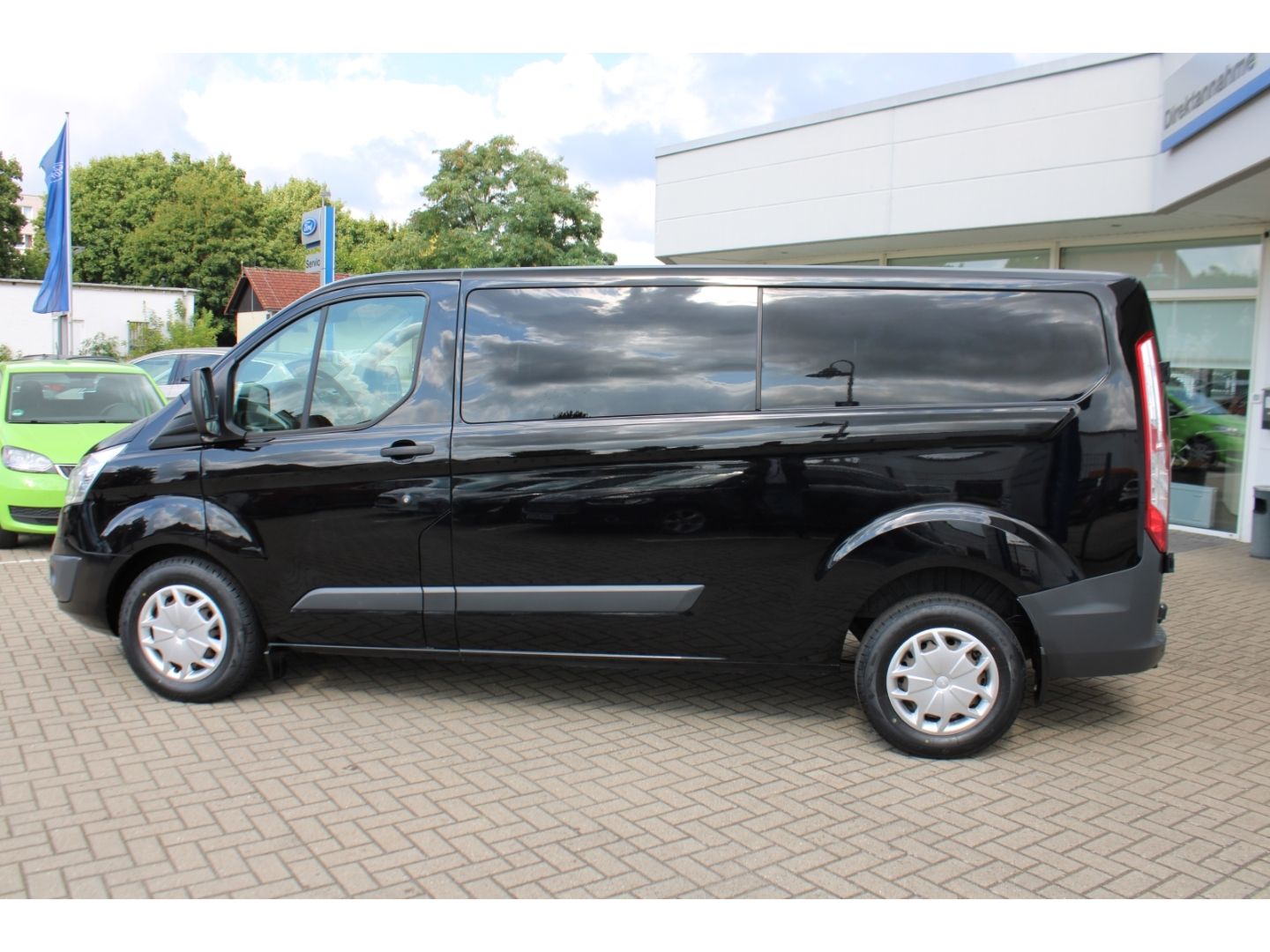 FORD Transit Custom 310 L2 2.0 TDCi DoKa SHZg PDC AHK - Image 2
