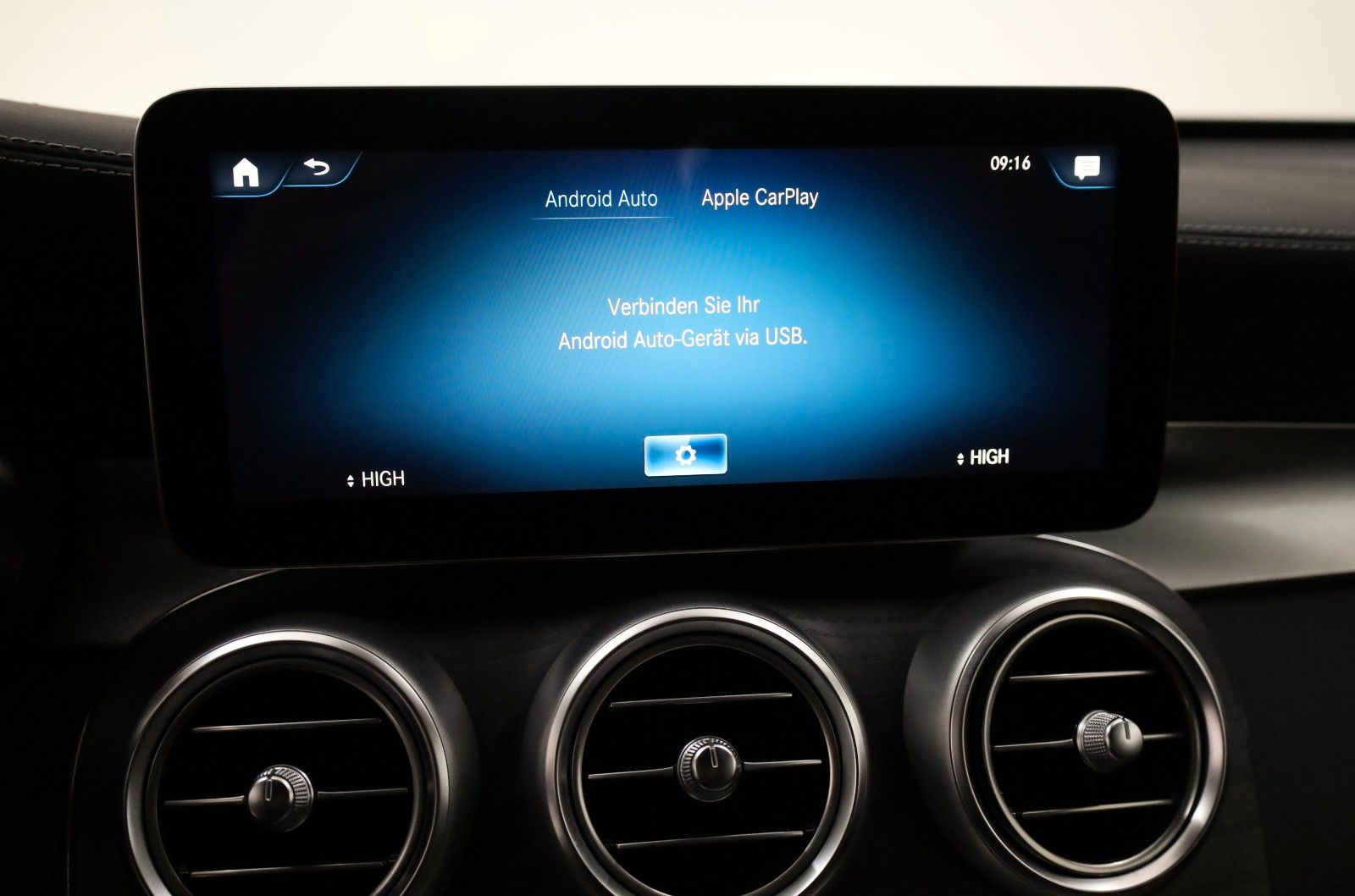 Fahrzeugabbildung Mercedes-Benz GLC 300e 4M Coupe AMG Leder,Navi,LED,Park Paket