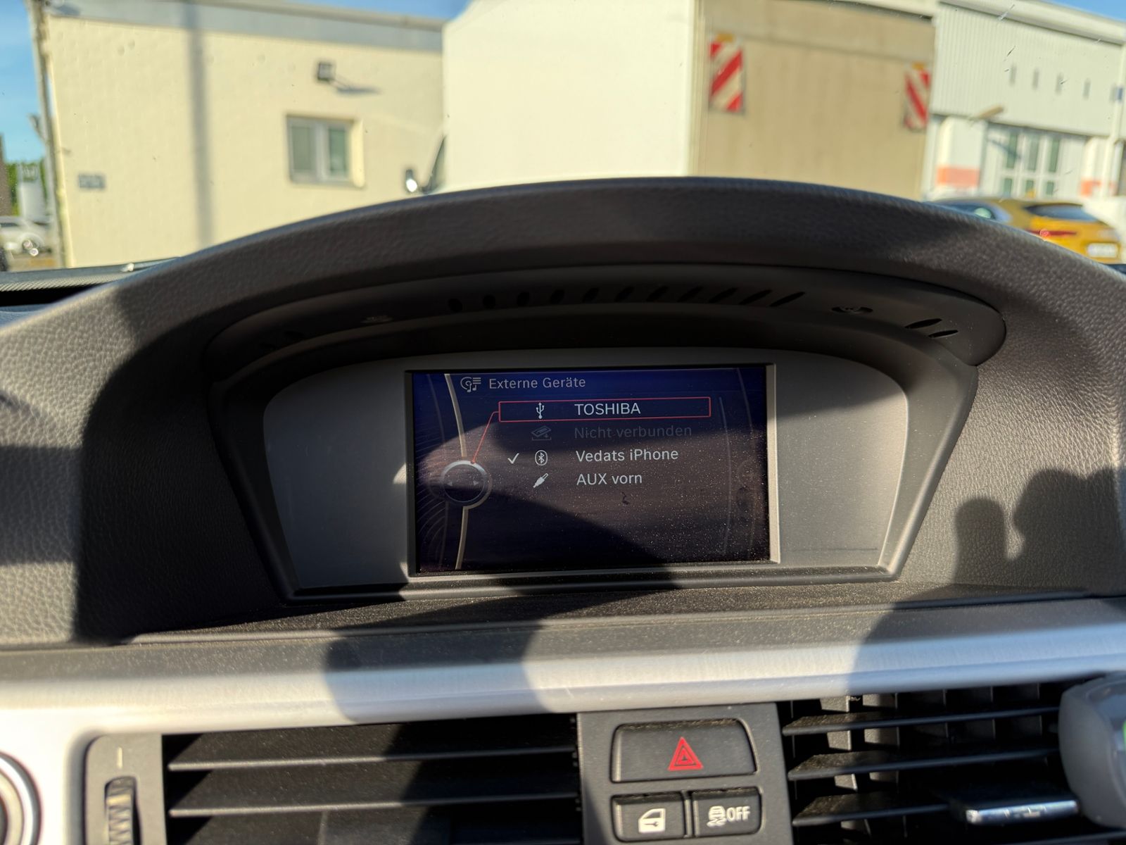 Fahrzeugabbildung BMW 335i Cabrio M-Paket H/K XENON NAVI