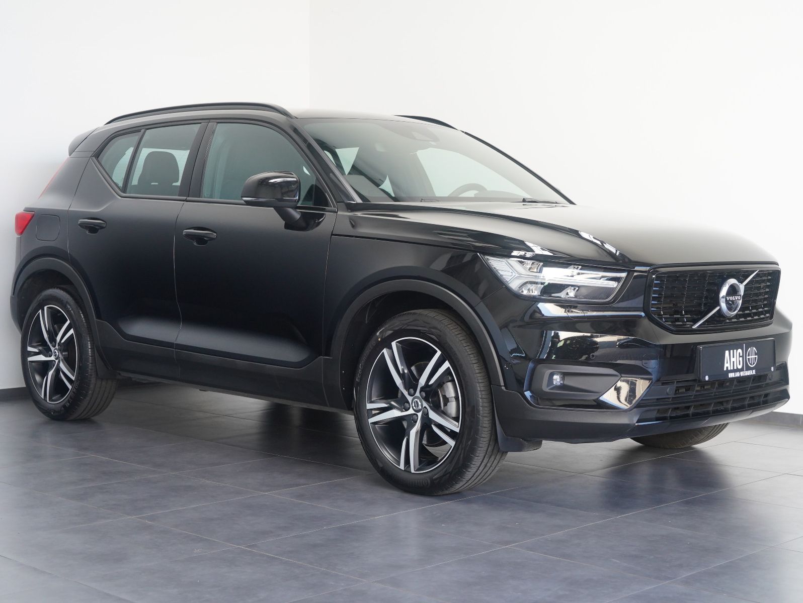 Fahrzeugabbildung Volvo XC40 B4 B R Design LED/NAVI/ACC/LEDER/360°