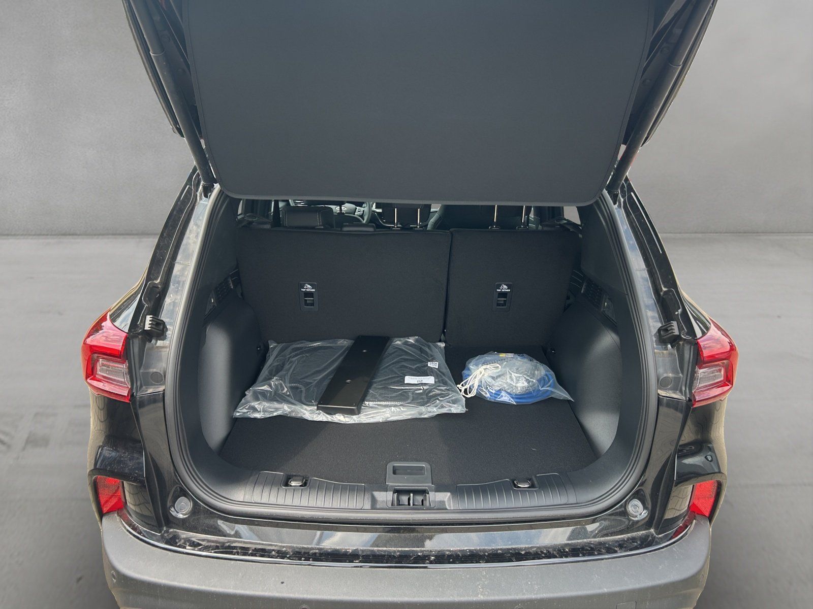 Fahrzeugabbildung Ford Kuga Active X PHEV,FGS 3/5 Jahre
