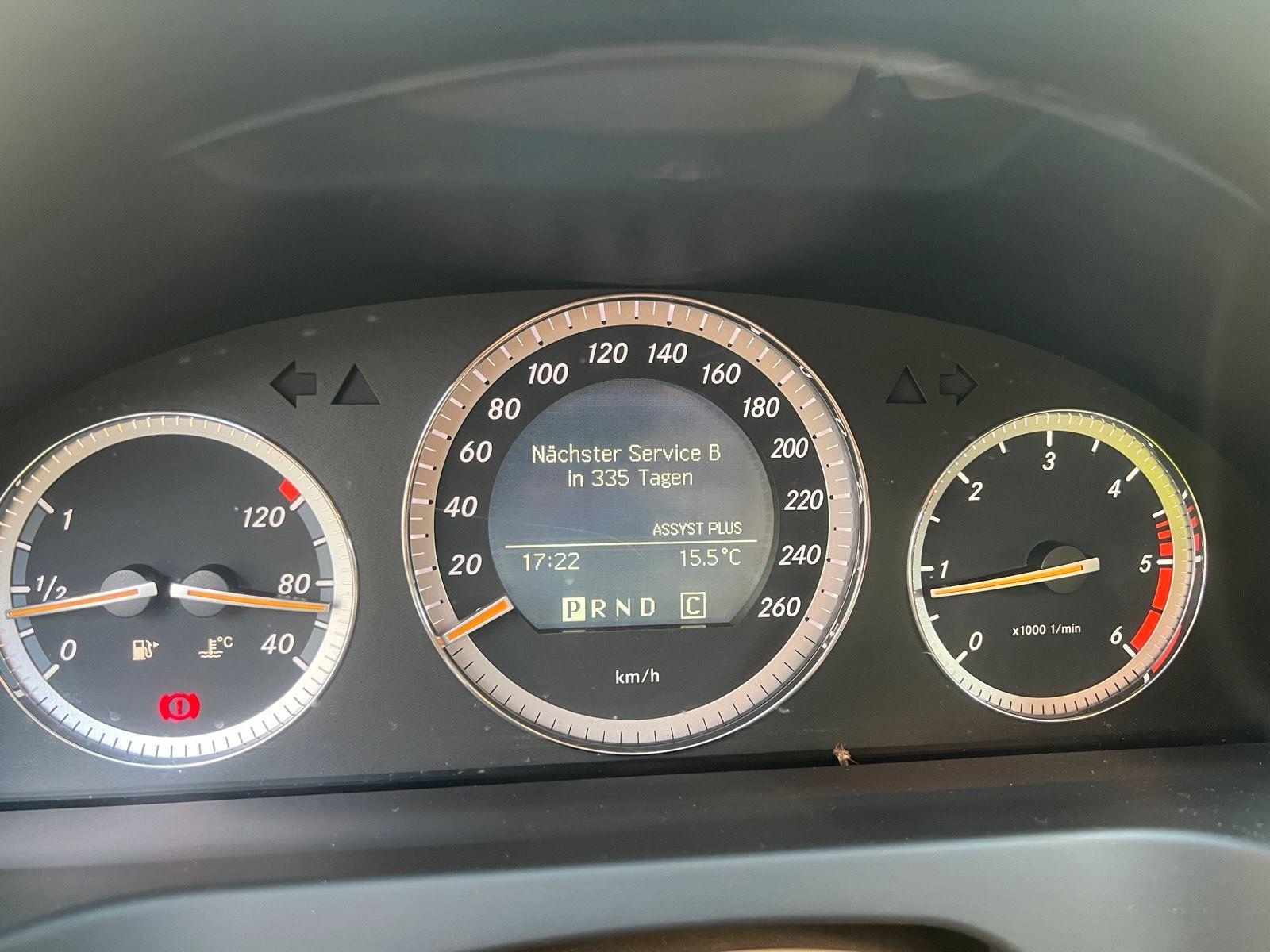 Mercedes-Benz C220 2008 — photo 9