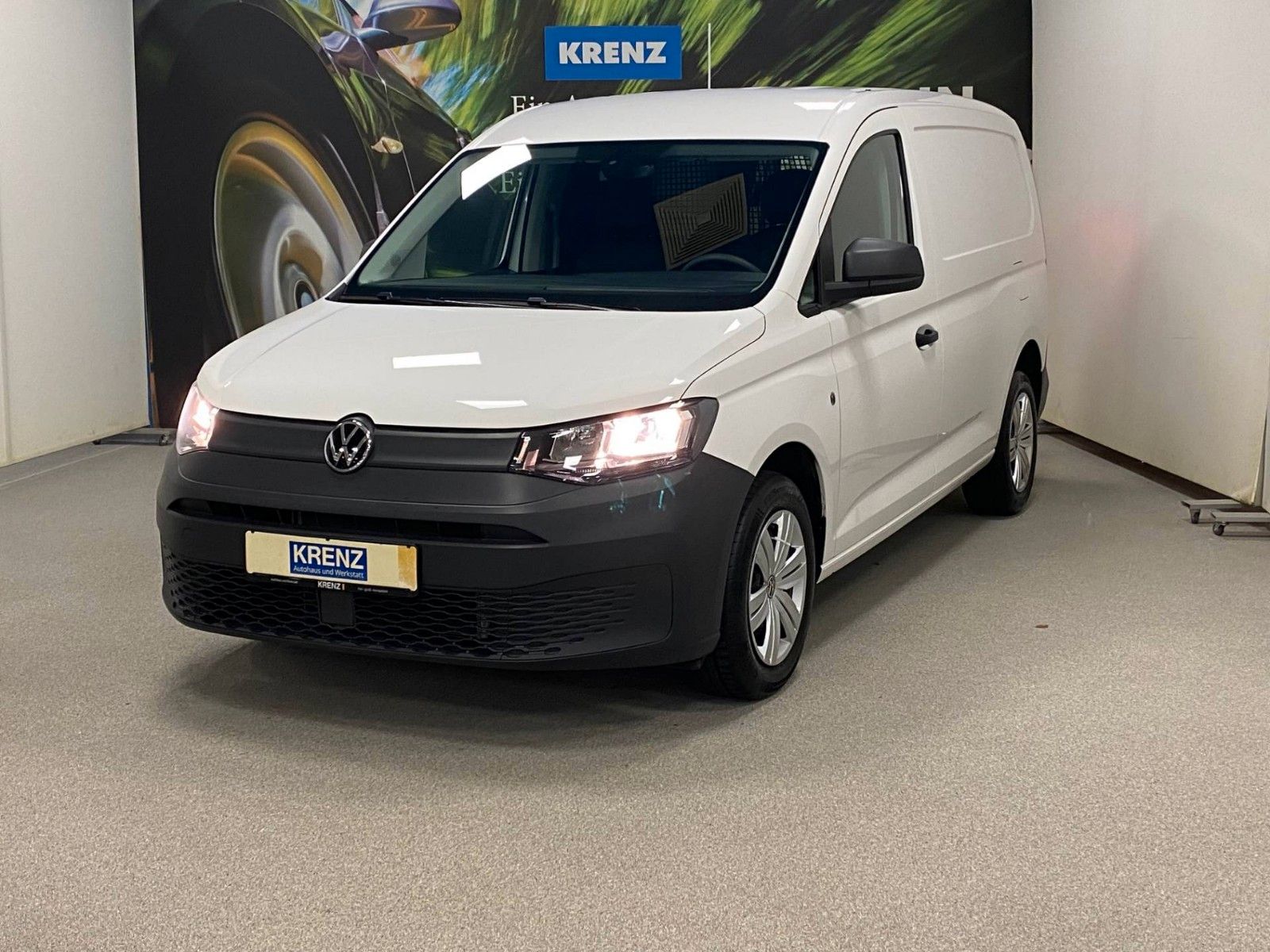 Fahrzeugabbildung Volkswagen Caddy Maxi 1.5 TSI angemeldet vor der Haustür