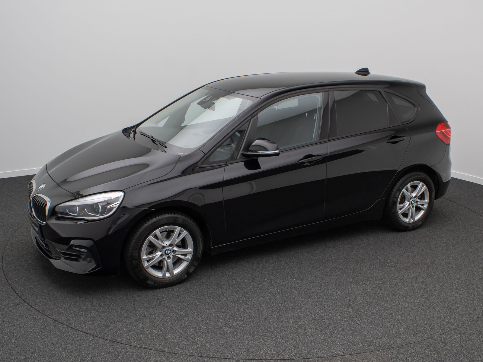 Fahrzeugabbildung BMW 218i Active Tourer LED Navi Kamera ParkAs Komfor