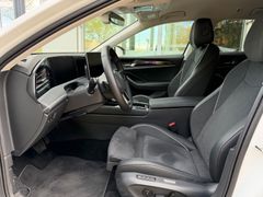 VW Passat Variant Elegance/ IQ DRIVE/ Apple CarPlay