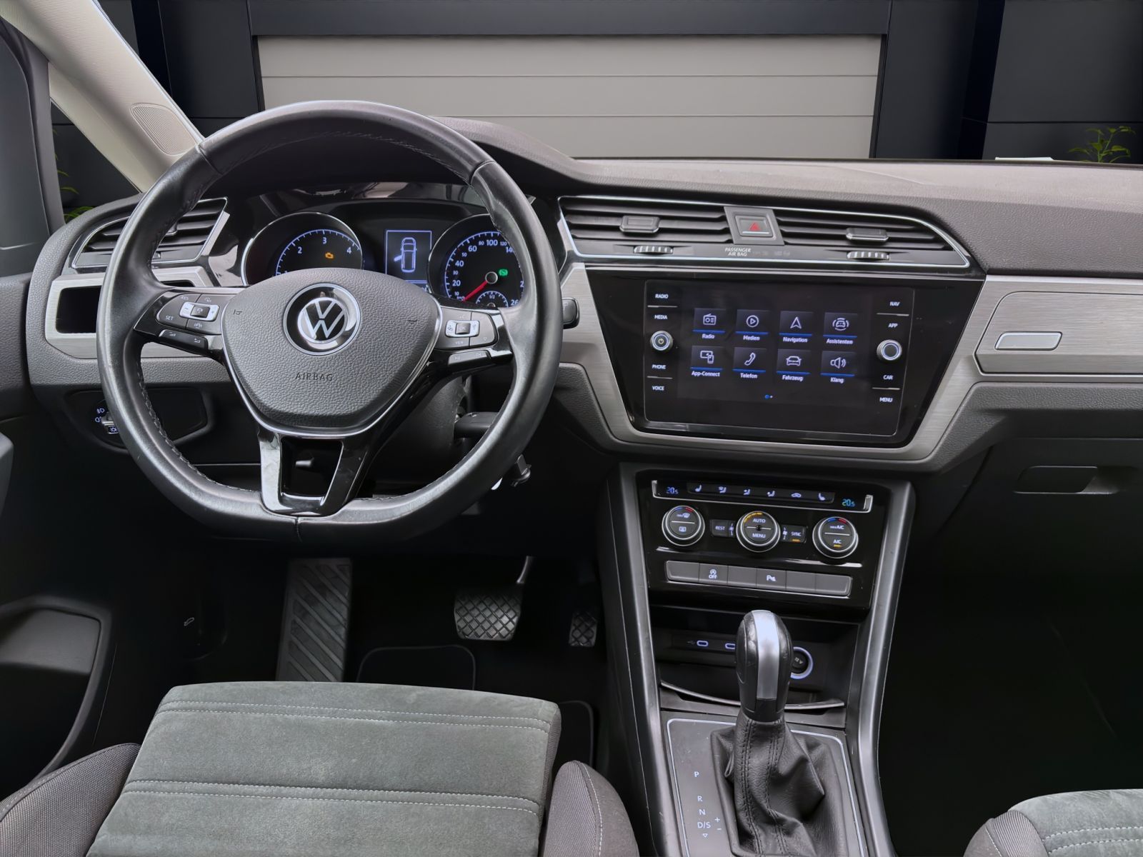 Volkswagen Touran - Bild 12