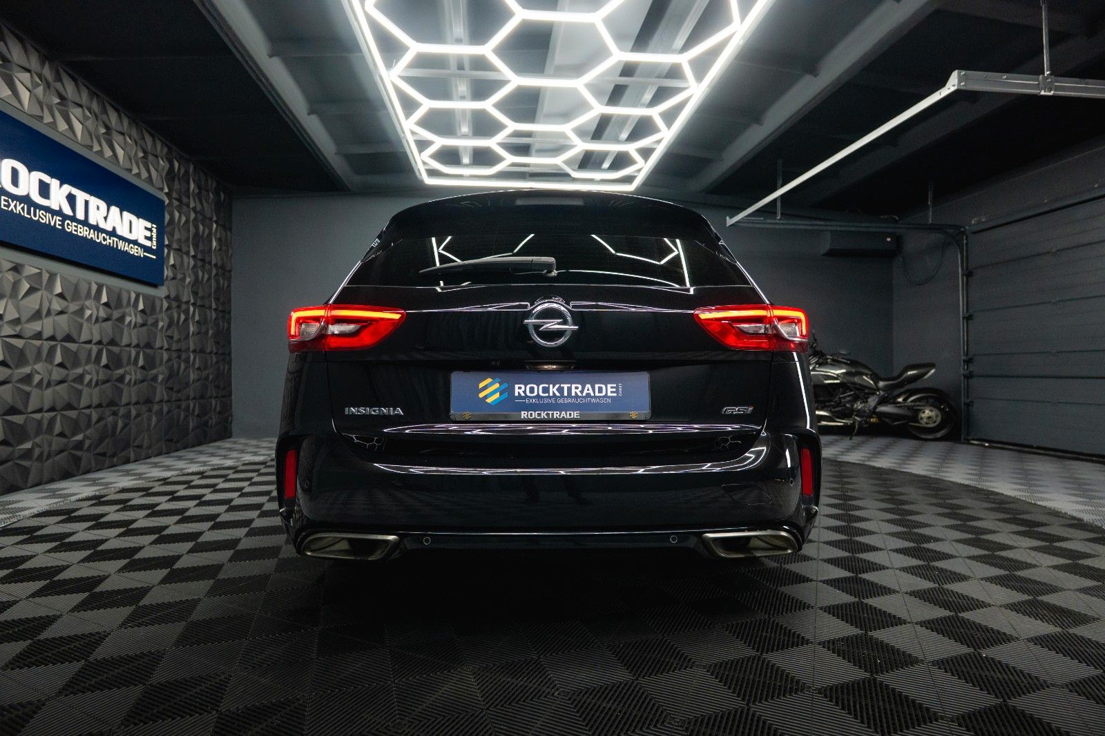 Fahrzeugabbildung Opel Insignia B Sports Tourer GSi 4x4 *ACC*LED*HU*DAB