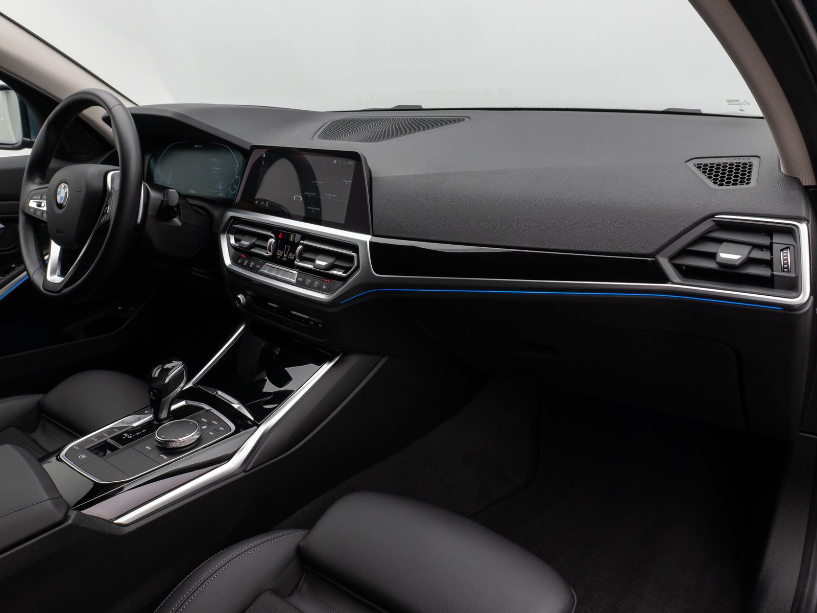 Fahrzeugabbildung BMW 330e  Sport Line Kamera DAB HiFi Komfort Alarm