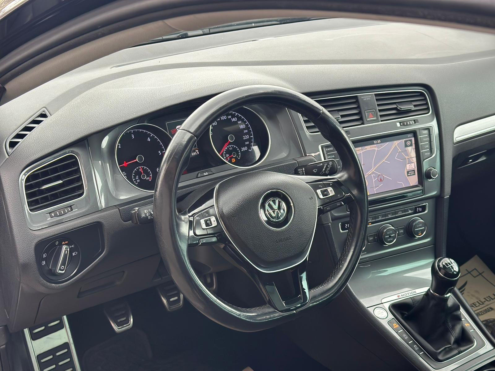 Volkswagen Golf 2015 — photo 17