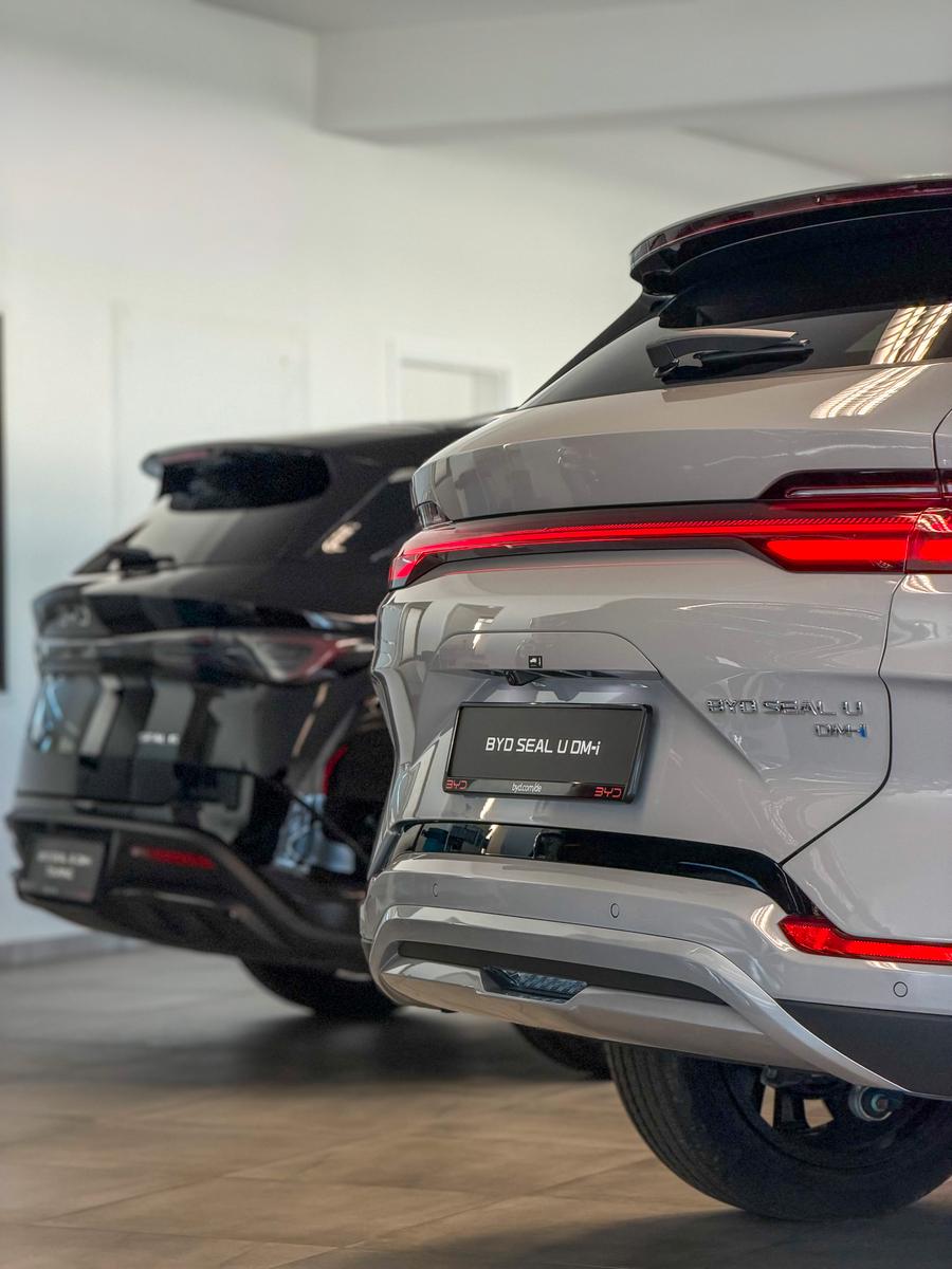 showroom-image-bottom