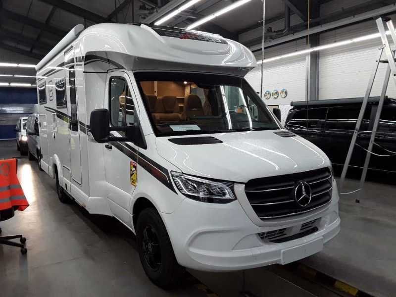 Fahrzeugabbildung Carthago c-tourer T143 LE Sprinter 417 DISTR 24"TV 3xBett